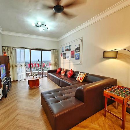 Melaka Gx Homestay Resort Pool View M0702 With Netflix, Tvbox And Games Exterior photo